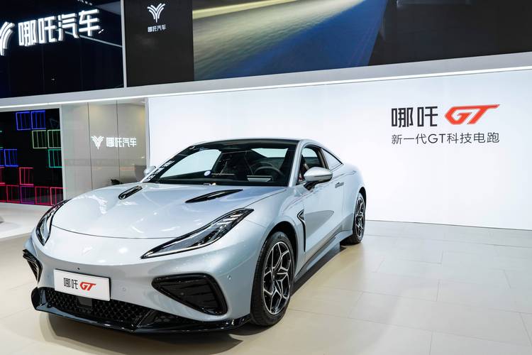 成都青羊区元浪展企业管理咨询哪吒汽车在智能汽车领域的表现，领途汽车在新能源汽车市场中的影响力